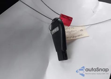 2015 Jeep Cherokee Latitude from USA, damaged, VIN 1C4PJMCS7FW675009